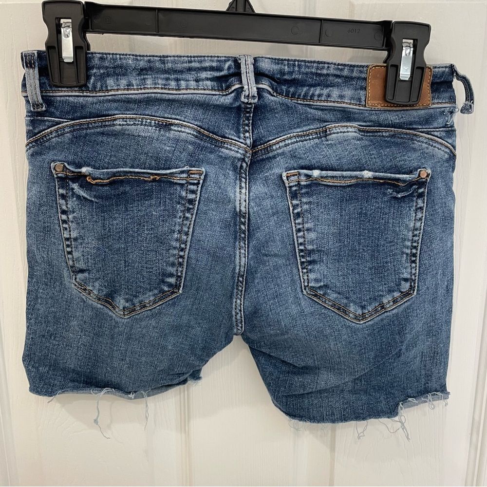 ZARA Trafaluc Denimwear Blue Jean Shorts Women’s Size 6 - Picture 2 of 8